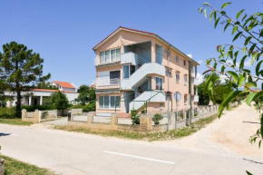 Гостиница Apartments with a parking space Vrsi - Mulo, Zadar - 13067  Врши